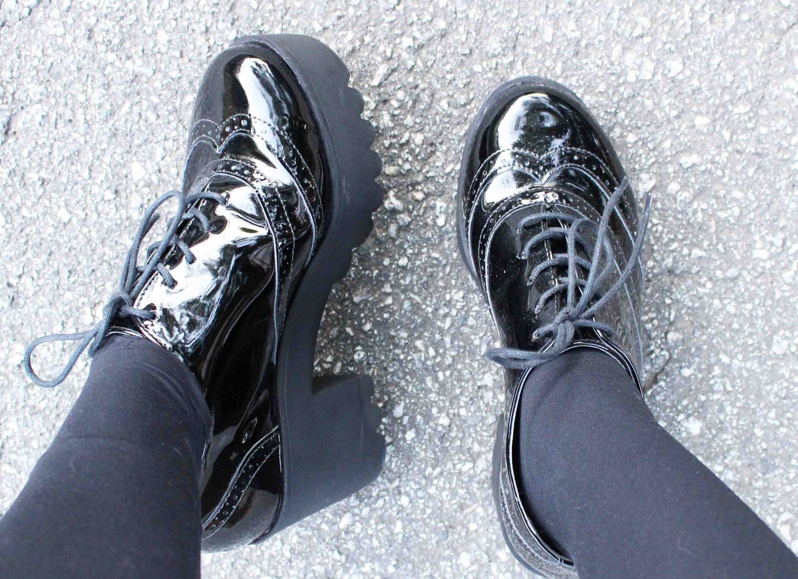 Sapatos de sola tratorada!